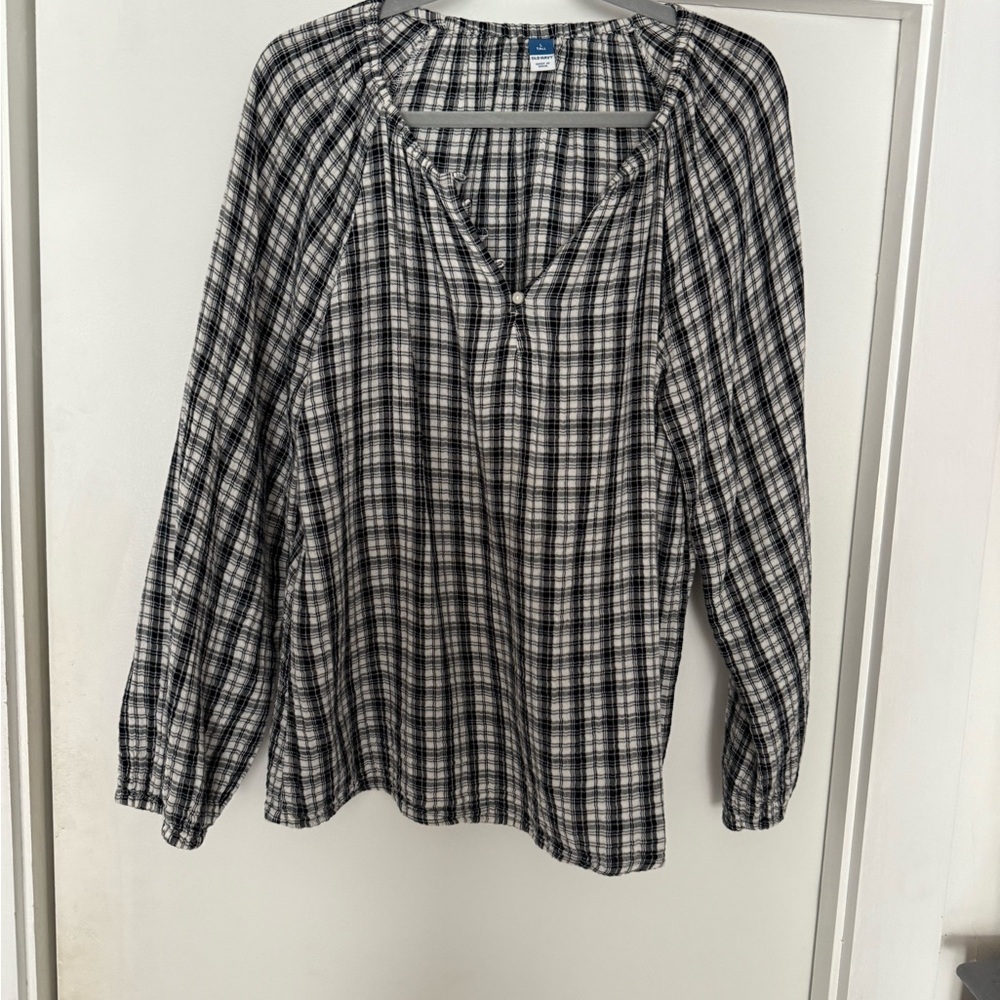 Old Navy Black and White Checkered Blouse